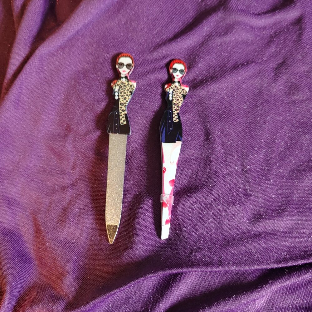Nail File & Tweezer Set